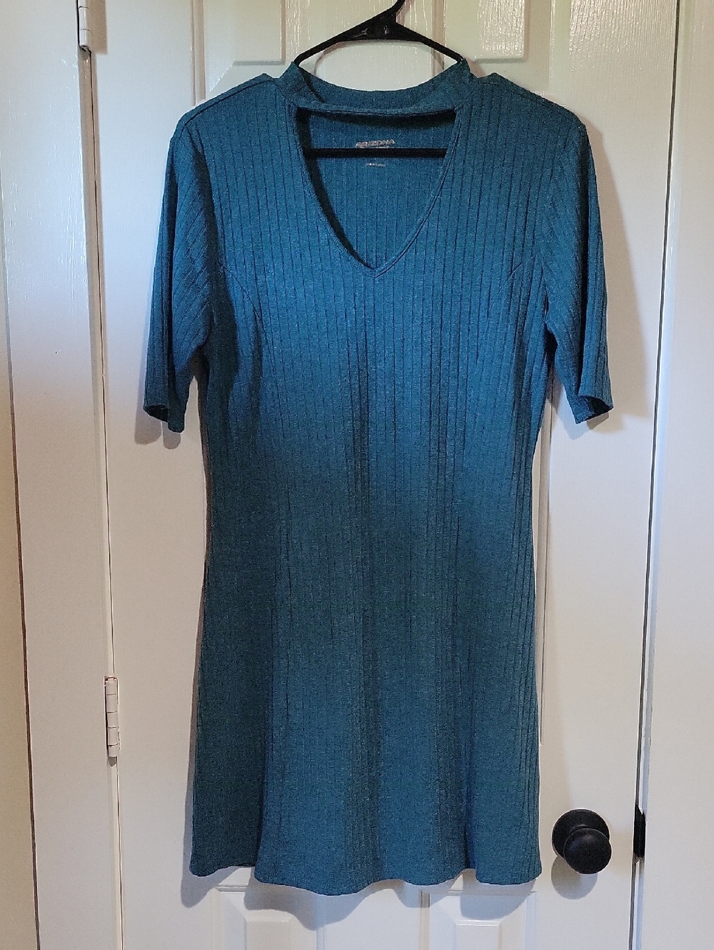 Arizona Jeans Teal Ribbed V-Neck Midi Dress